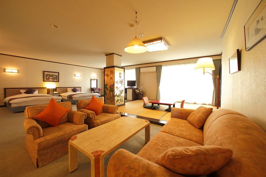 Select Grand Kagayamanaka Hotel Room photo